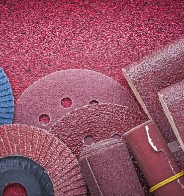 natural-vs-synthetic-abrasive-materials.jpg